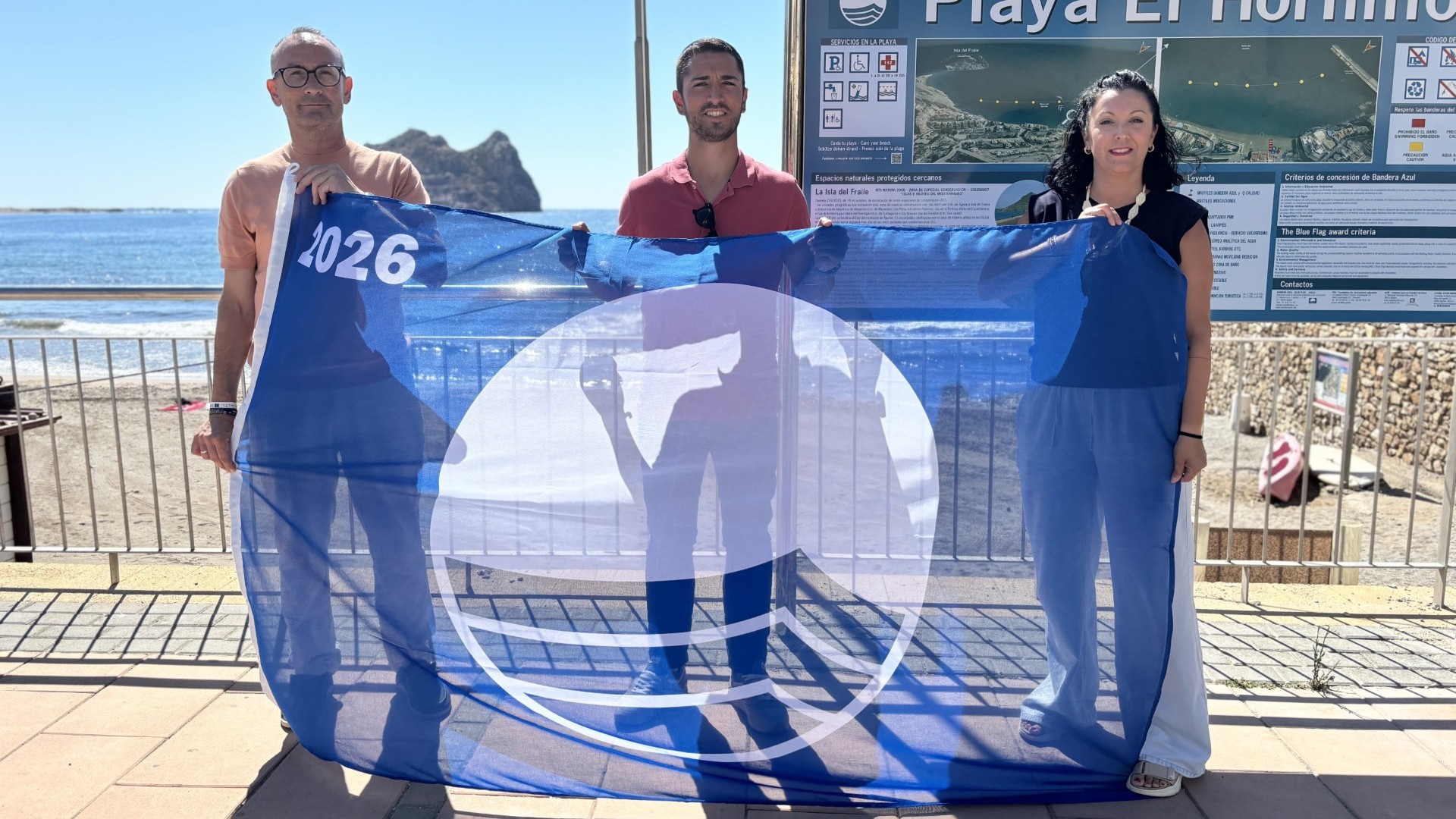 banderas azules 2026 izado.jpg